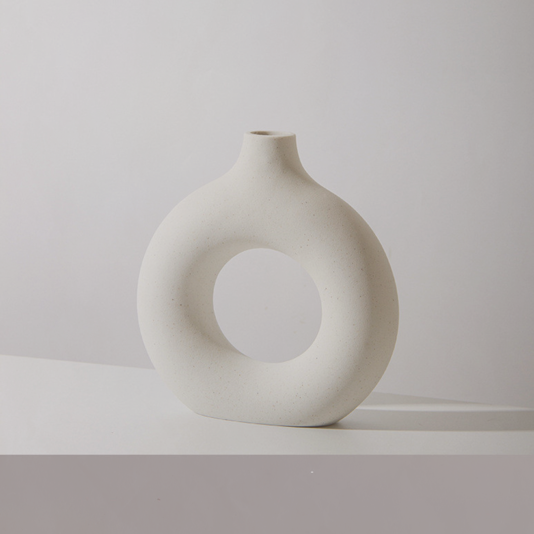 The Ghost Clay Vase - The Sonne Haus