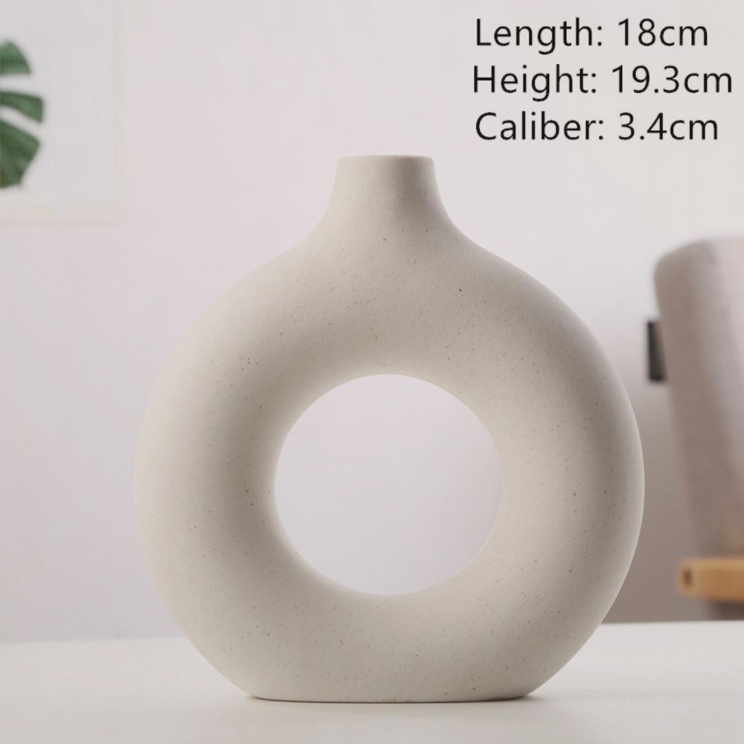 The Ghost Clay Vase - The Sonne Haus