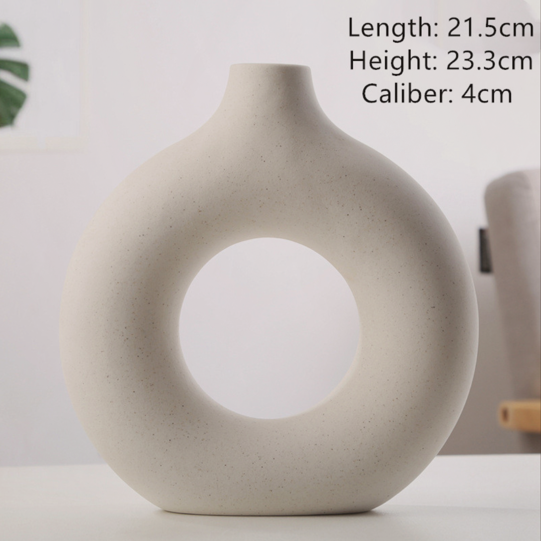 The Ghost Clay Vase - The Sonne Haus