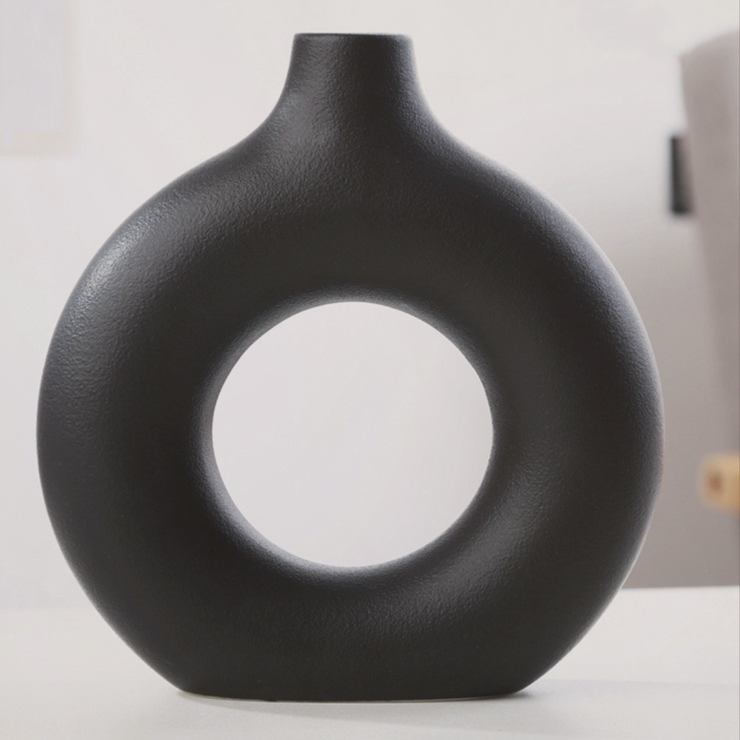 The Ghost Clay Vase - The Sonne Haus