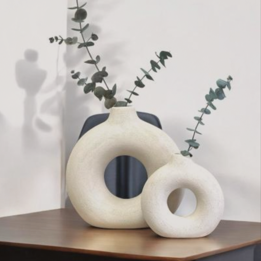 The Ghost Clay Vase - The Sonne Haus