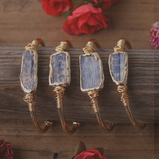 Chaine Bleue - Wire Wrapped Natural Blue Kyanite Bracelet - The Sonne Haus